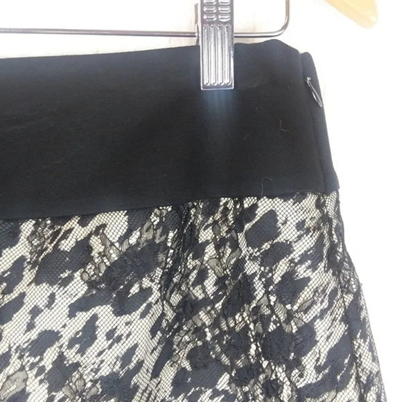 ANN TAYLOR | Black White Lace Print Fringed Skirt 6 - Picture 4 of 5